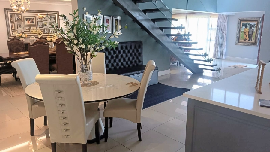 6 Bedroom Property for Sale in Gonubie Eastern Cape